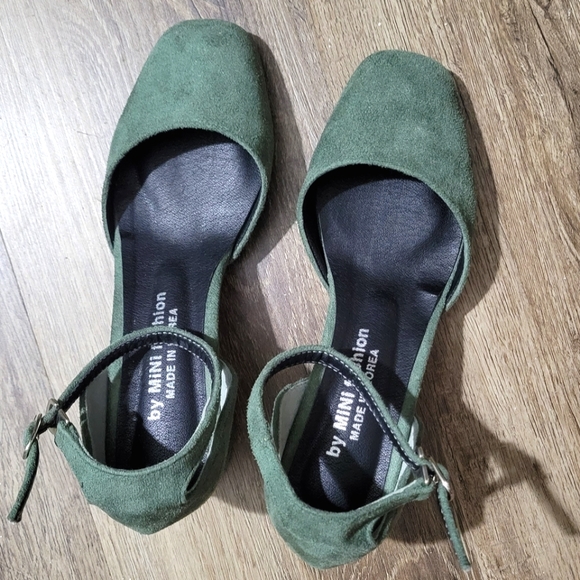 Square Toe Faux Suede Block Heels - Picture 2 of 9